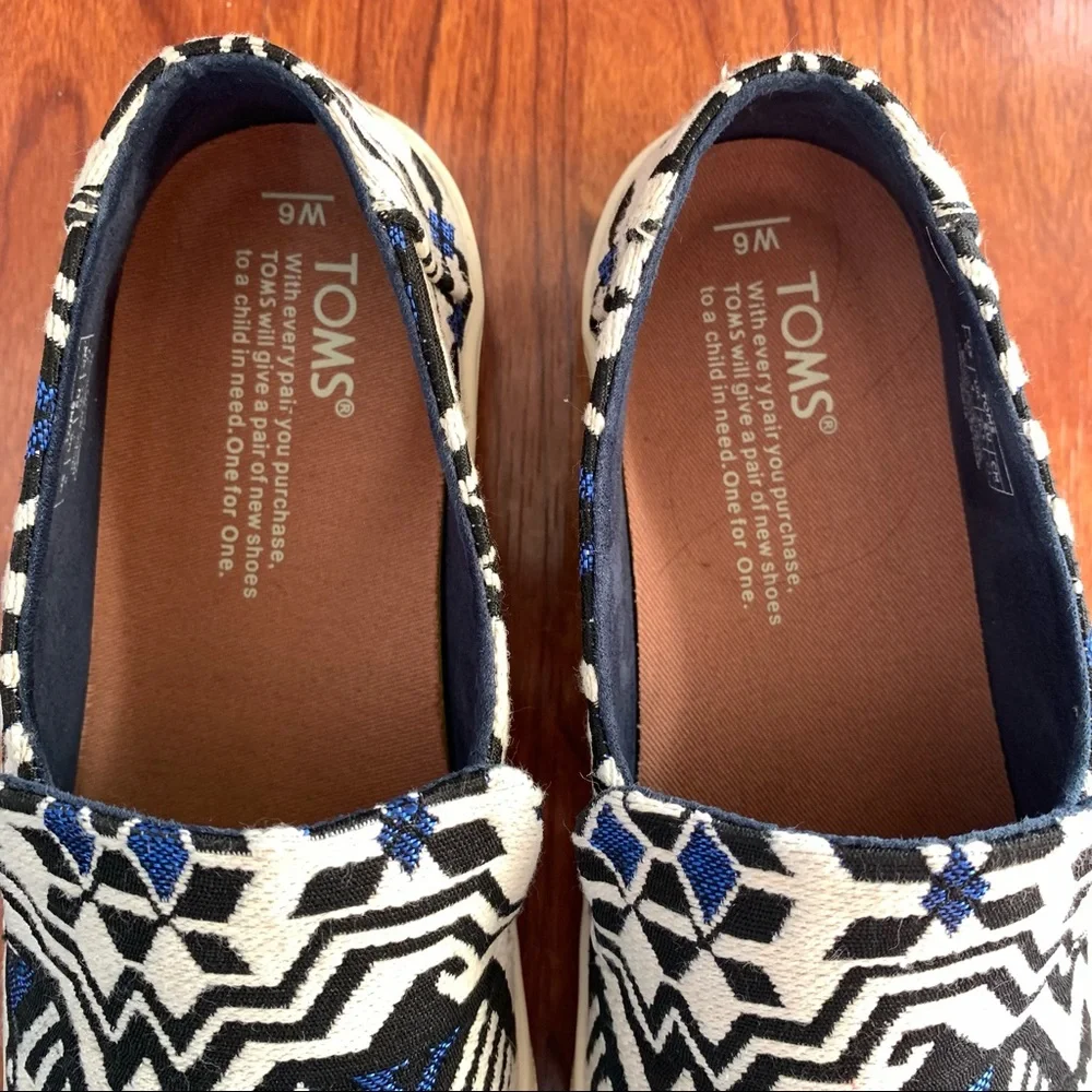 NWOT TOMS Sunset Stellar Blue Metallic Jacquard Embroidered Shoes - Sz  6 - Picture 5 of 10
